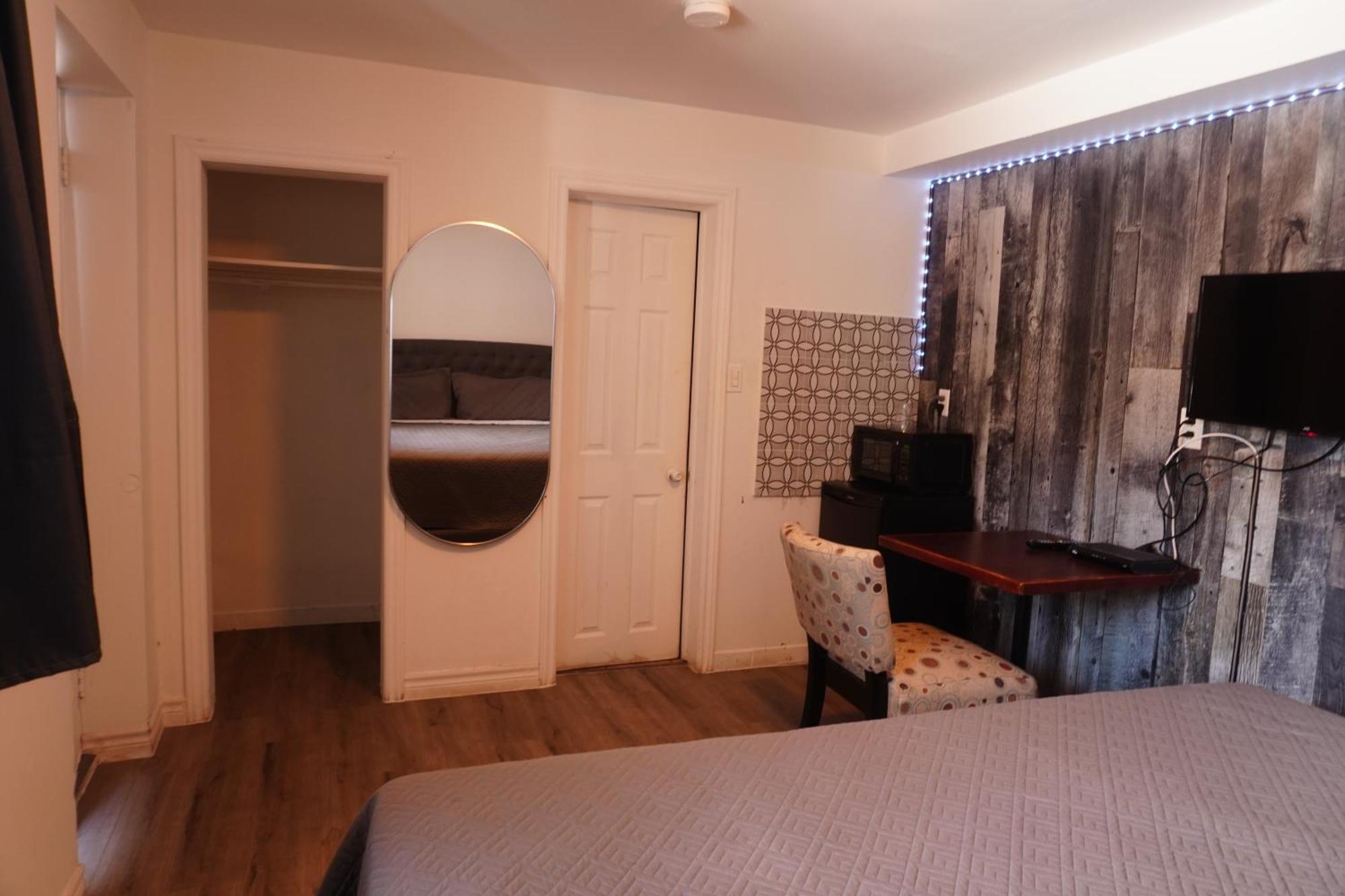 Motel Crestwood Burlington